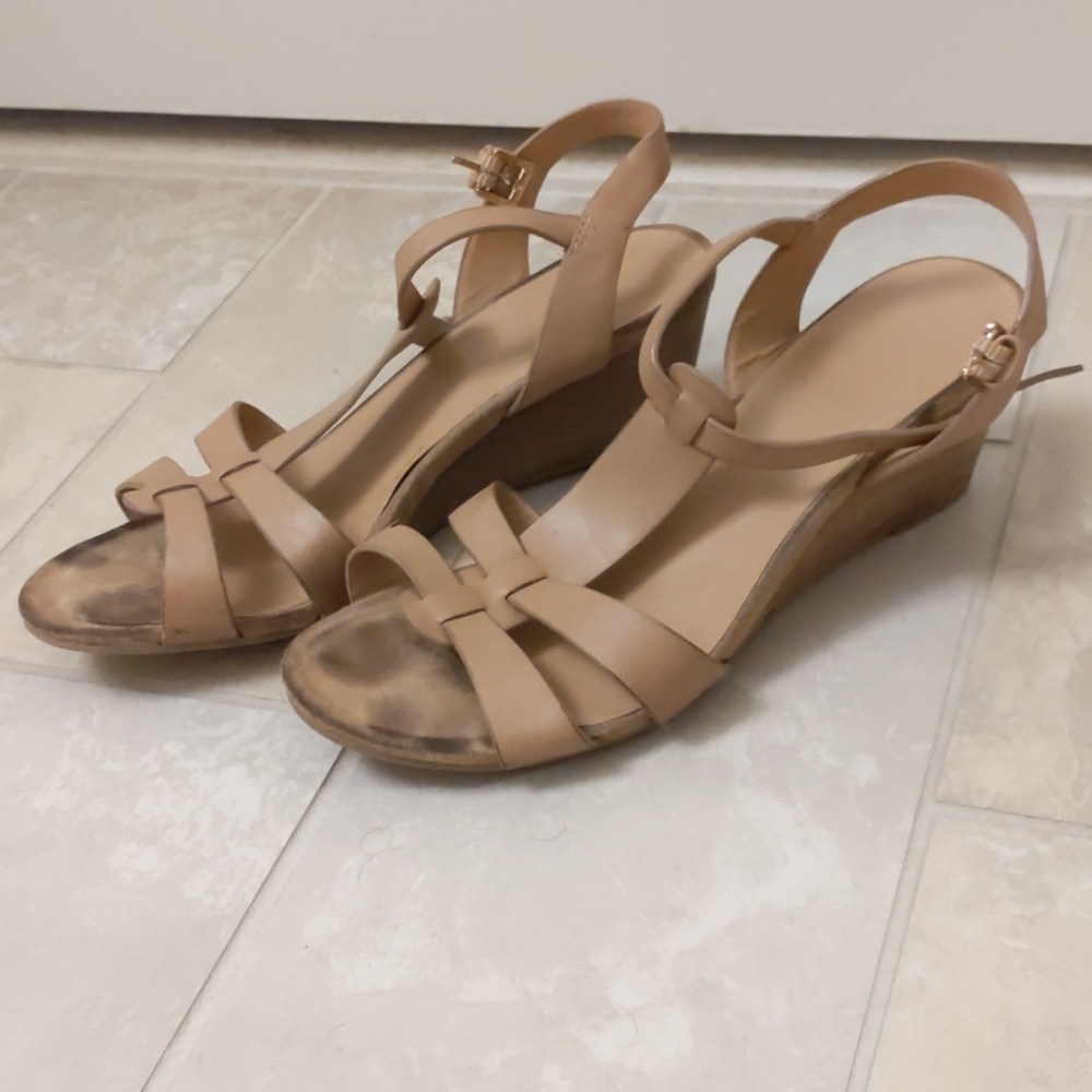 Nude low heel